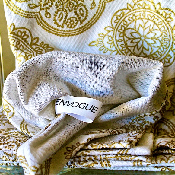 ENVOGUE KITCHEN TOWEL SET OF TWO GOLD DESIGN LARGE - Picture 4 of 4